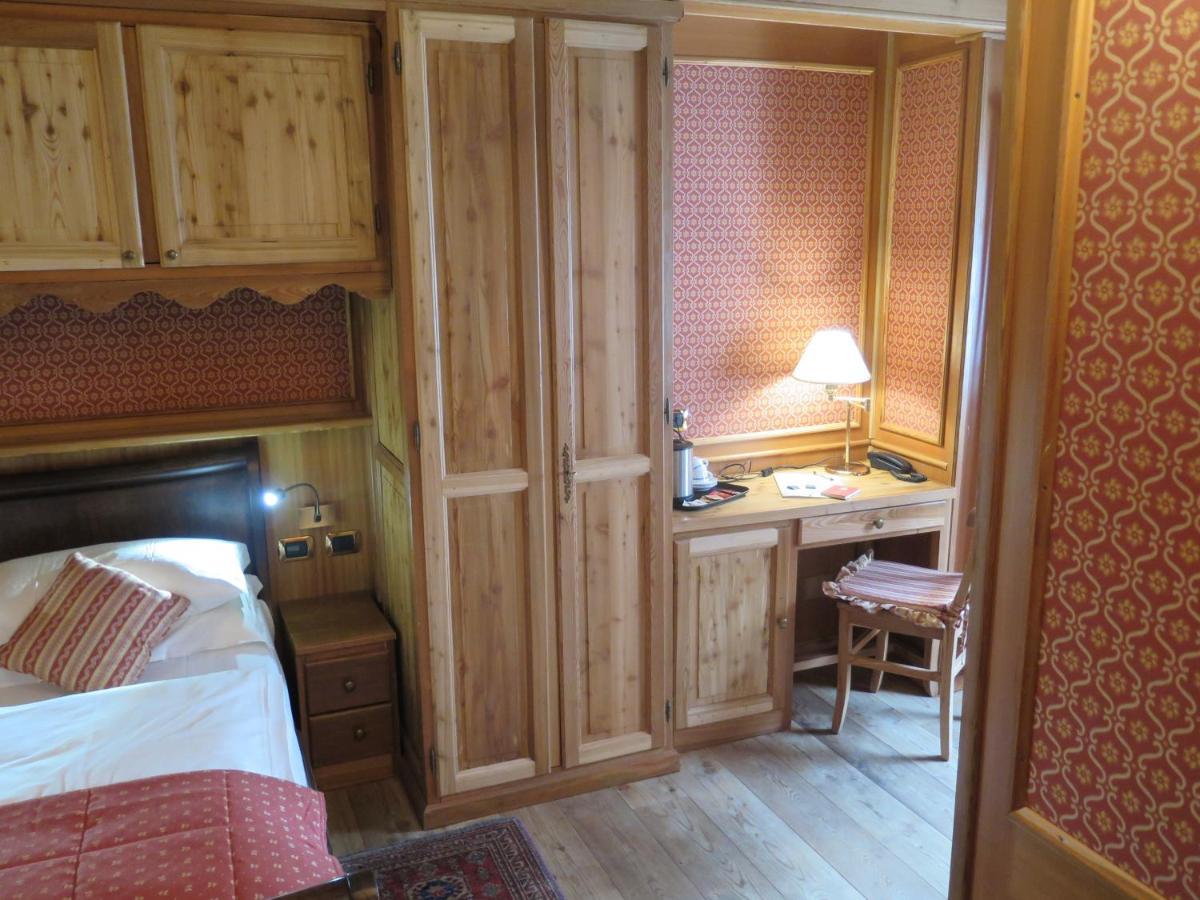 Chambres Mont Cervin เบรยล์-แชร์วิเนีย ภายนอก รูปภาพ