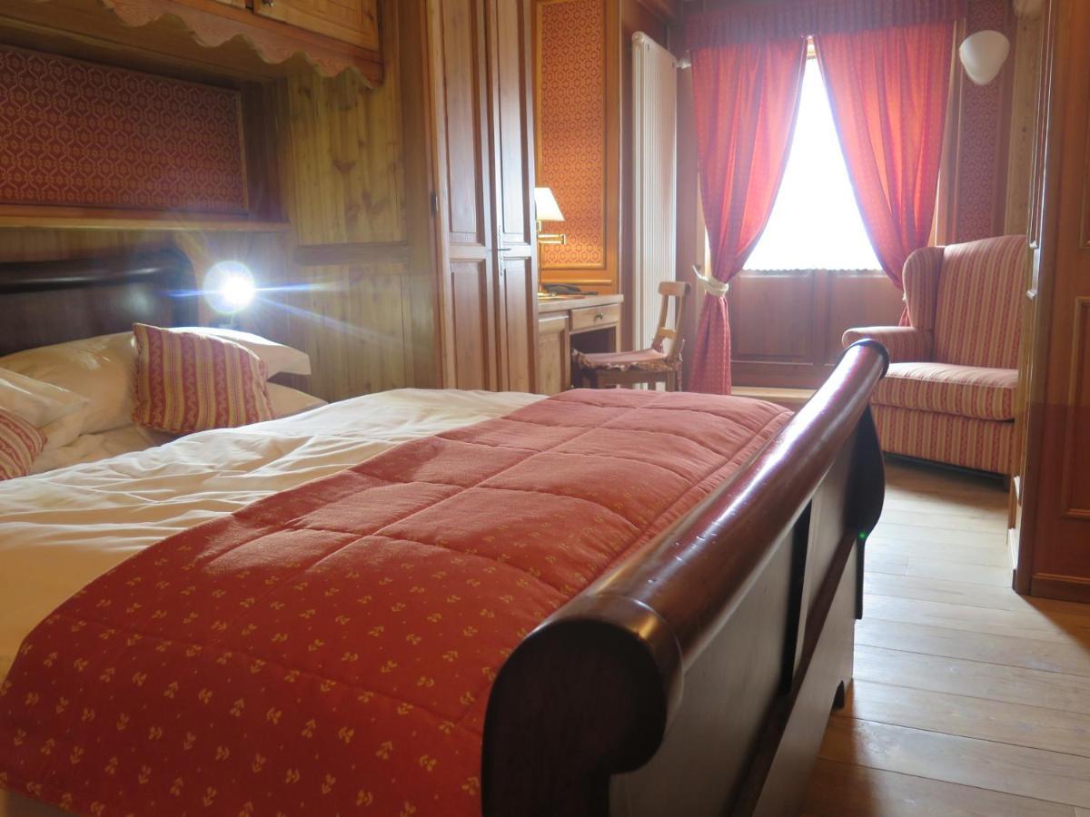 Chambres Mont Cervin เบรยล์-แชร์วิเนีย ภายนอก รูปภาพ