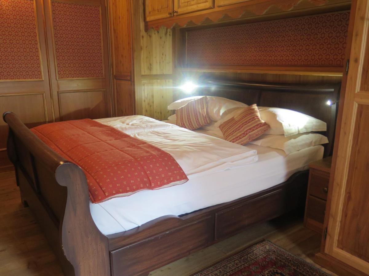 Chambres Mont Cervin เบรยล์-แชร์วิเนีย ภายนอก รูปภาพ