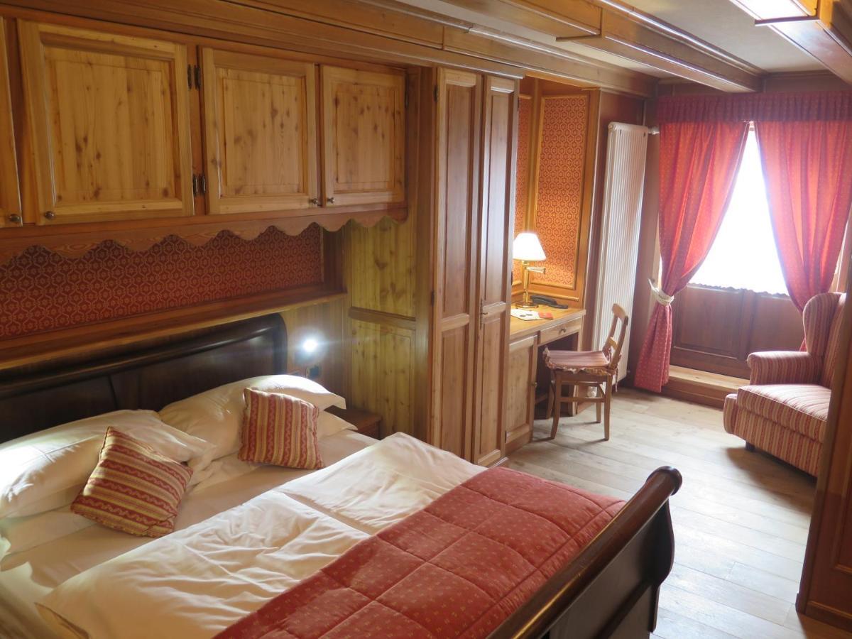 Chambres Mont Cervin เบรยล์-แชร์วิเนีย ภายนอก รูปภาพ