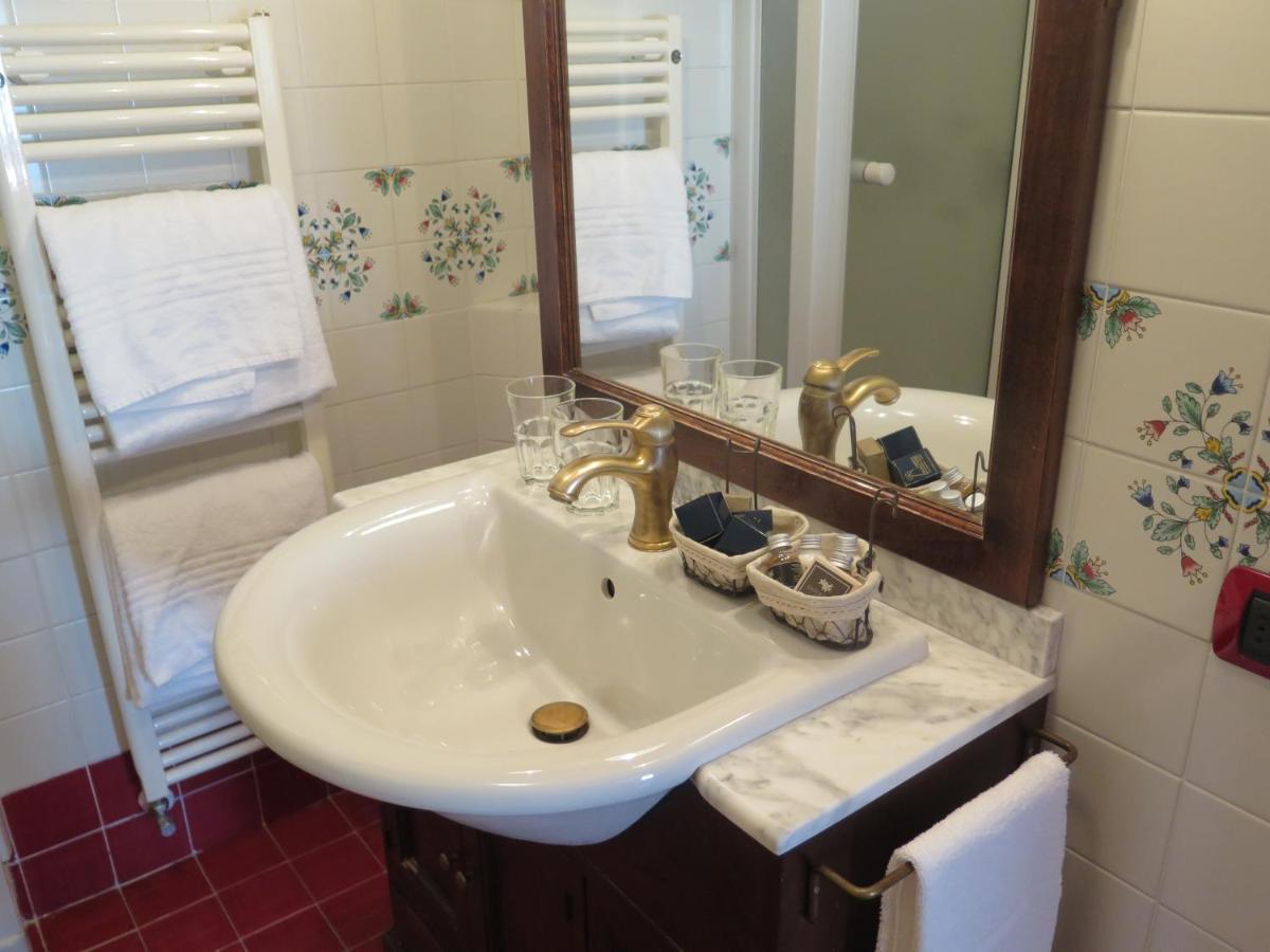 Chambres Mont Cervin เบรยล์-แชร์วิเนีย ภายนอก รูปภาพ