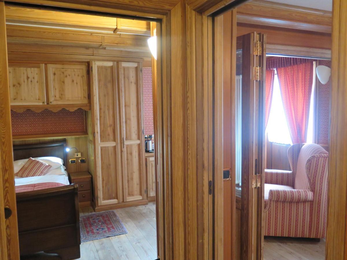 Chambres Mont Cervin เบรยล์-แชร์วิเนีย ภายนอก รูปภาพ